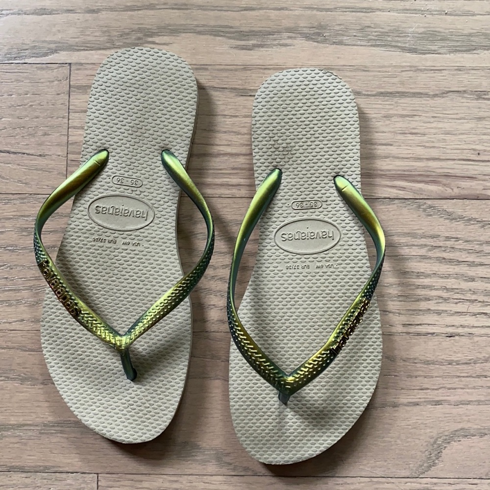 Havaianas flip flops size 6